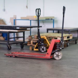 Reparación y mantenimiento a patines, montacargas y rampas